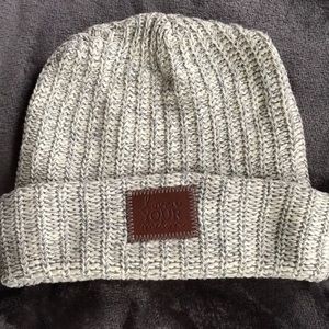 LOVE YOUR MELON beanie - never worn! ❄️